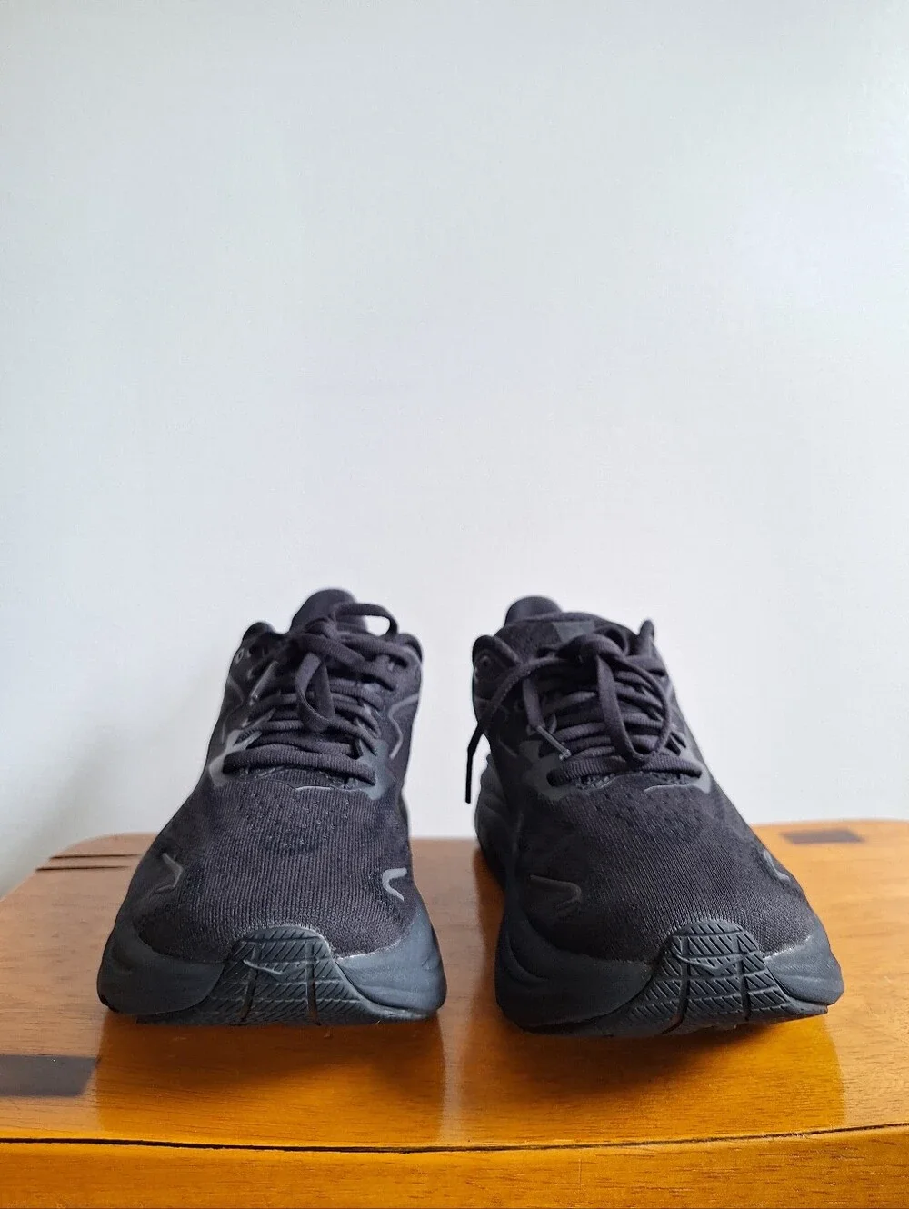 Hoka Clifton 10 Women's Black/Black Size 8B - Picture 4 of 14